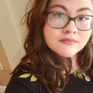 Meet your Posher, Cristina